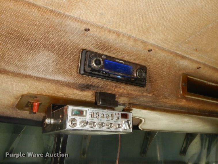 image for item GN9457 1992 Peterbilt 379  semi truck