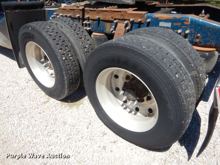 image for item GN9457 1992 Peterbilt 379  semi truck