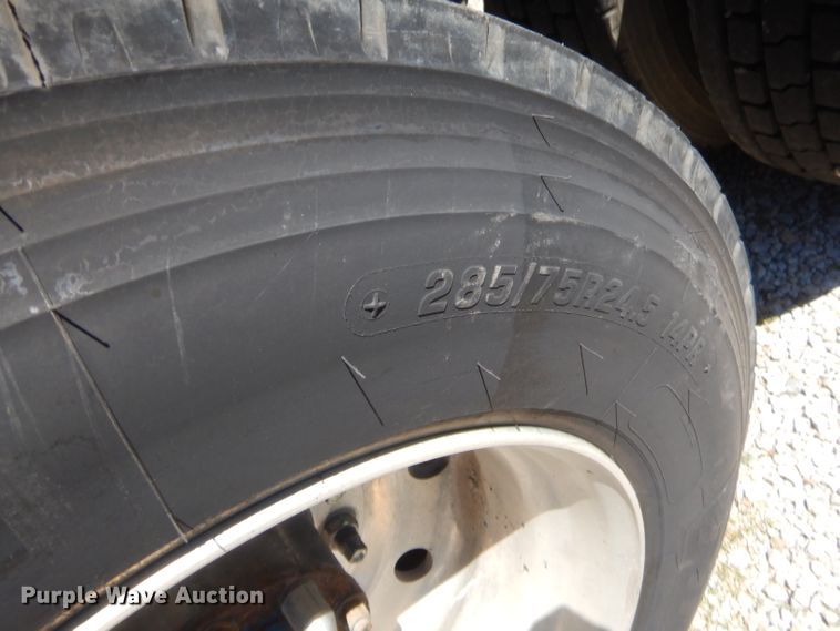 image for item GN9457 1992 Peterbilt 379  semi truck