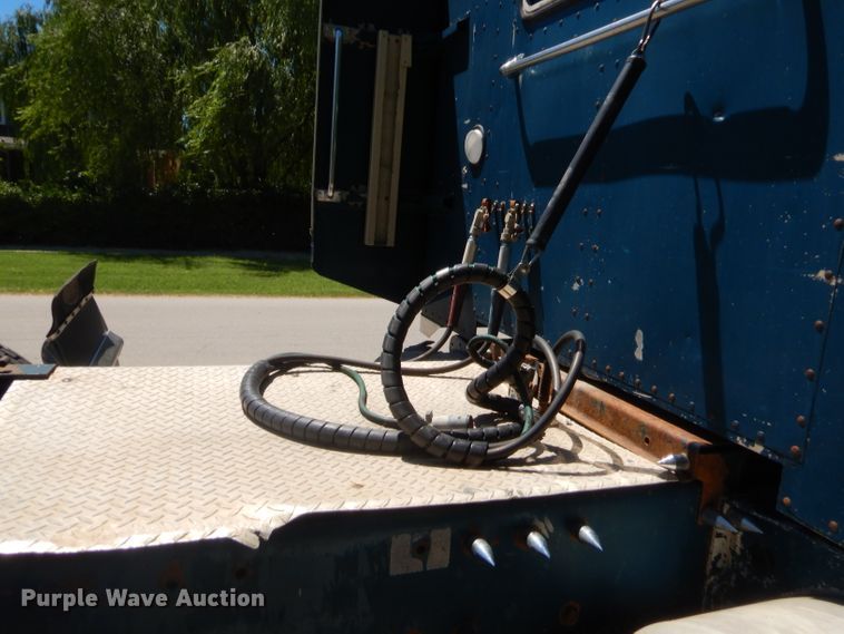 image for item GN9457 1992 Peterbilt 379  semi truck