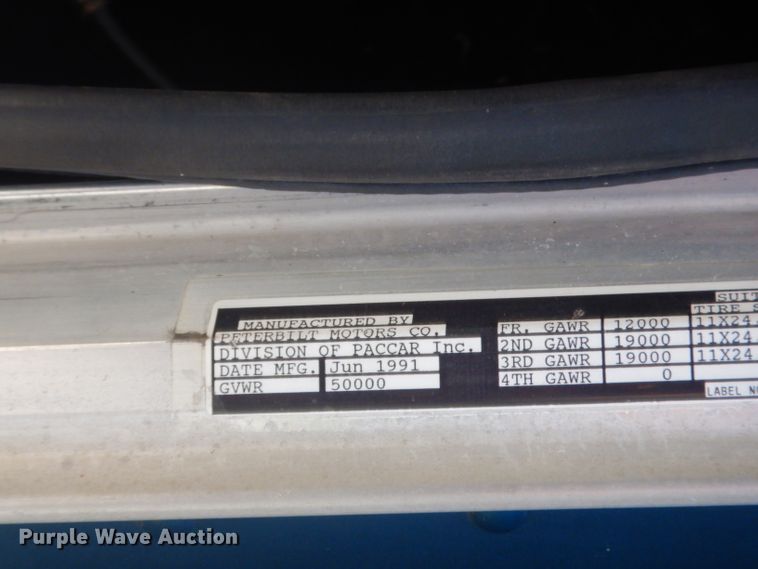 image for item GN9457 1992 Peterbilt 379  semi truck