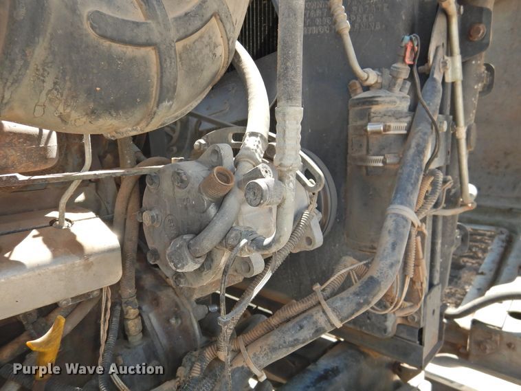 image for item GN9928 2001 Mack CH613  semi truck