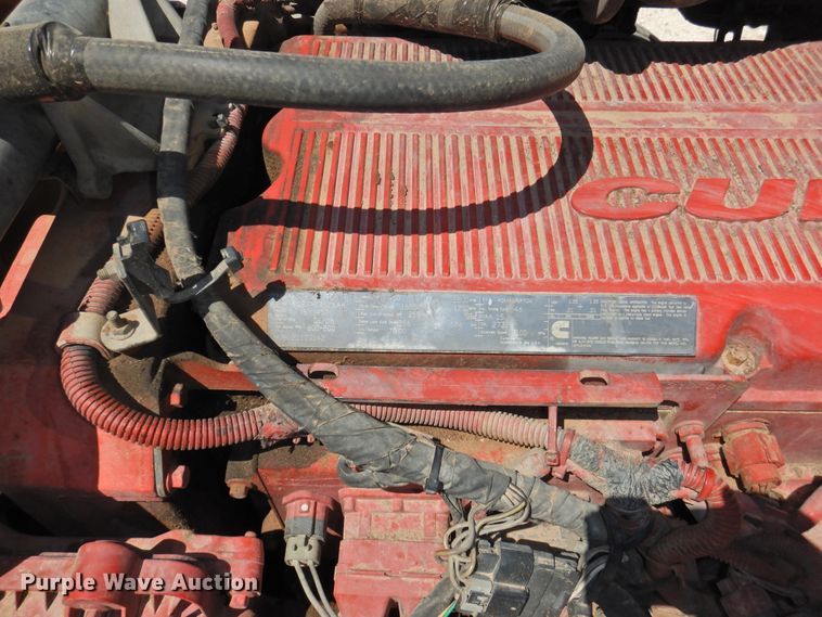 image for item GN9929 2009 Volvo VN  semi truck