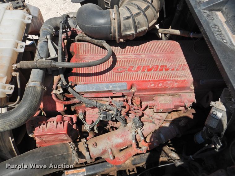 image for item GN9929 2009 Volvo VN  semi truck