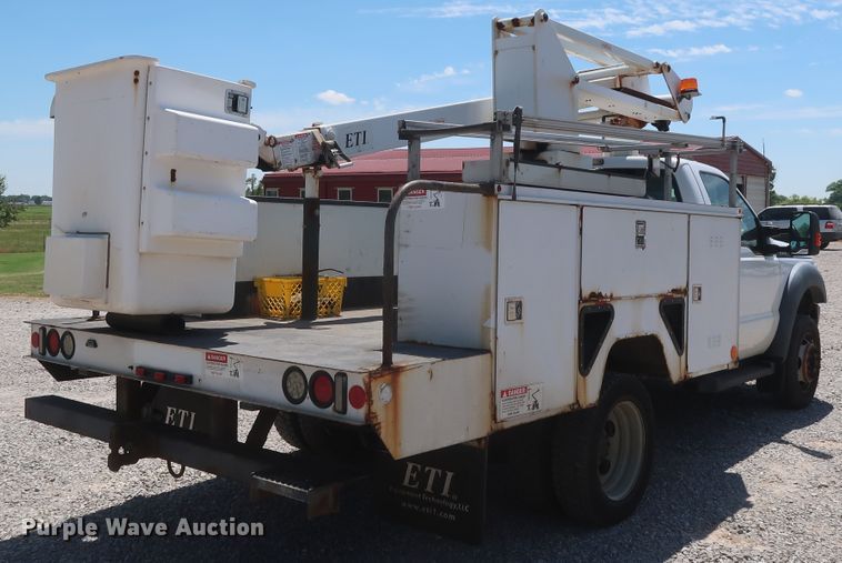 image for item GS9940 2011 Ford F450 Super Duty  bucket truck