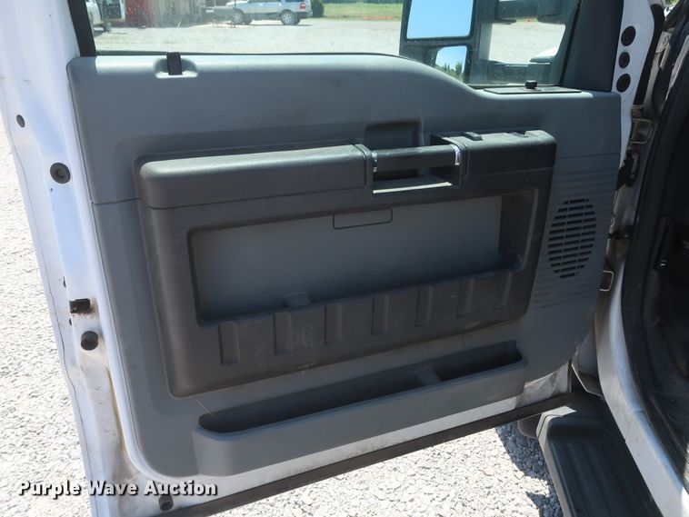 image for item GS9940 2011 Ford F450 Super Duty  bucket truck