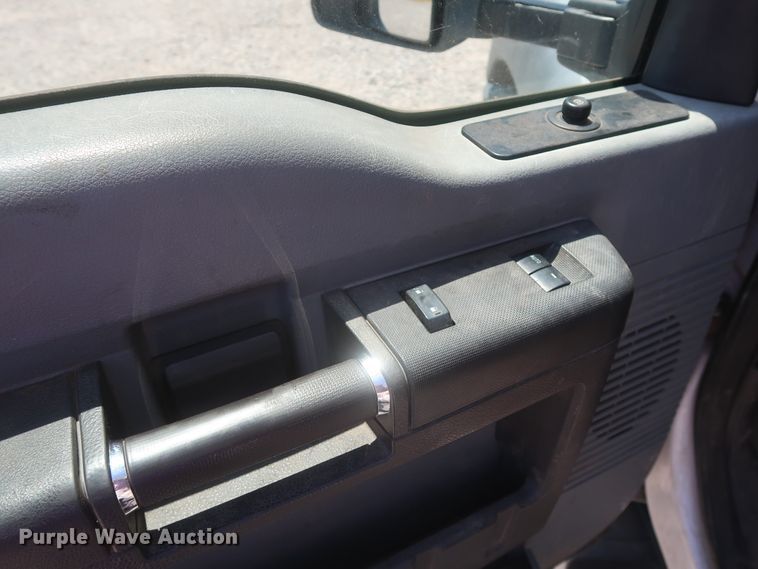 image for item GS9940 2011 Ford F450 Super Duty  bucket truck