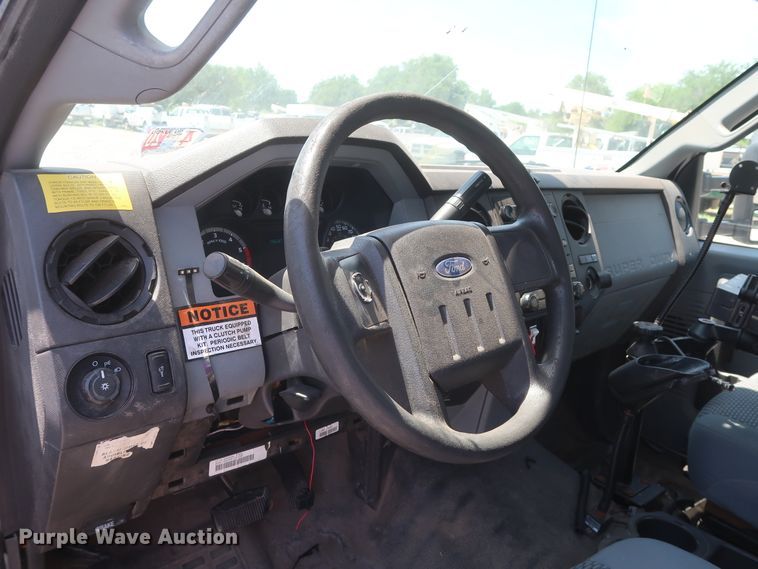 image for item GS9940 2011 Ford F450 Super Duty  bucket truck