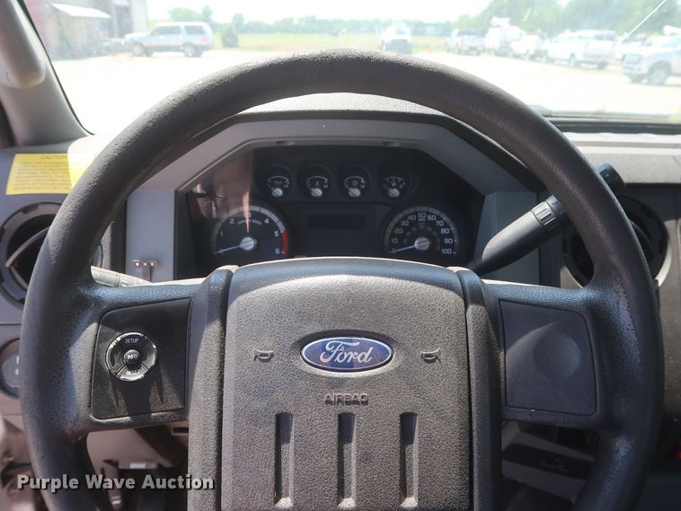 image for item GS9940 2011 Ford F450 Super Duty  bucket truck