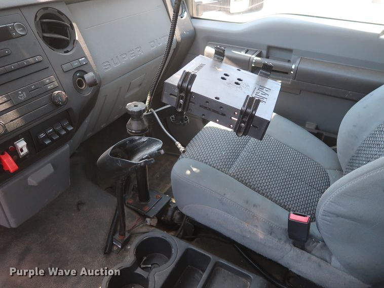 image for item GS9940 2011 Ford F450 Super Duty  bucket truck