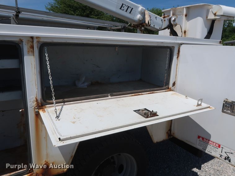image for item GS9940 2011 Ford F450 Super Duty  bucket truck