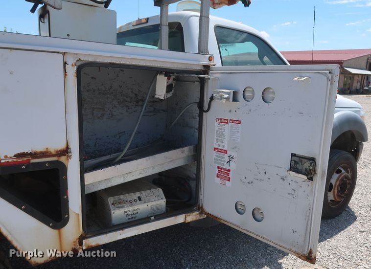 image for item GS9940 2011 Ford F450 Super Duty  bucket truck