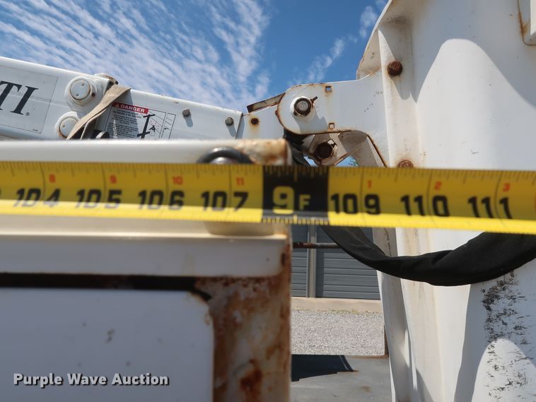 image for item GS9940 2011 Ford F450 Super Duty  bucket truck