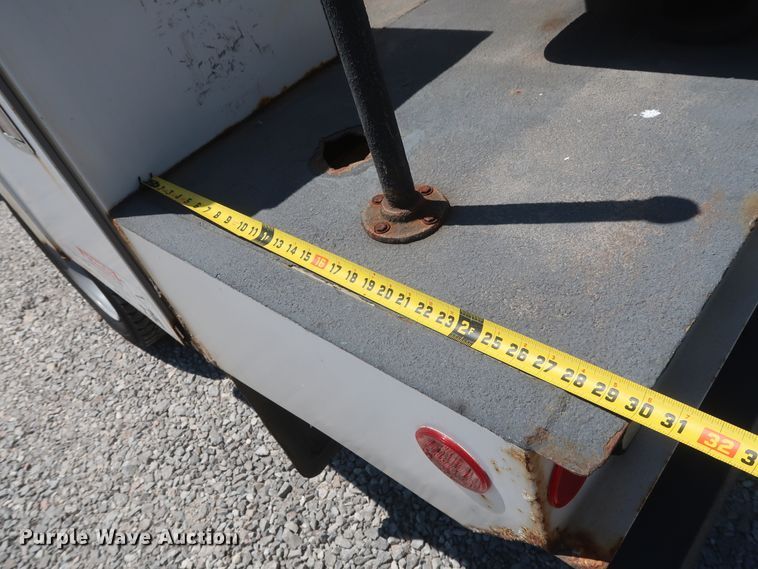 image for item GS9940 2011 Ford F450 Super Duty  bucket truck