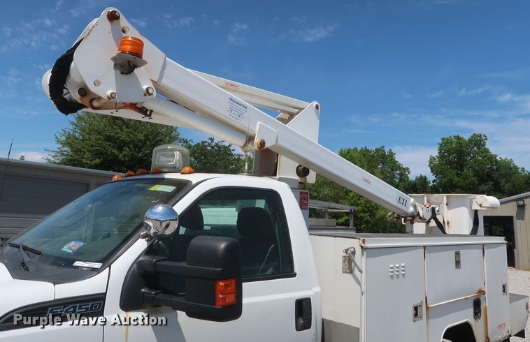 image for item GS9940 2011 Ford F450 Super Duty  bucket truck