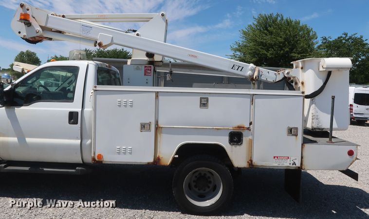 image for item GS9940 2011 Ford F450 Super Duty  bucket truck