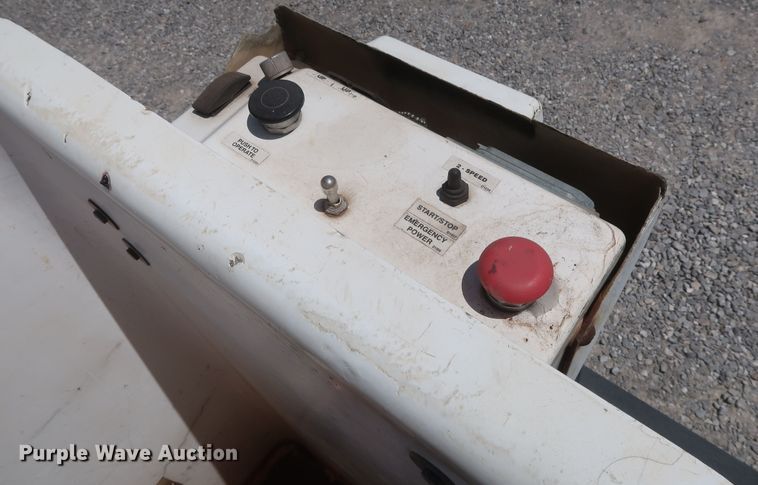 image for item GS9940 2011 Ford F450 Super Duty  bucket truck