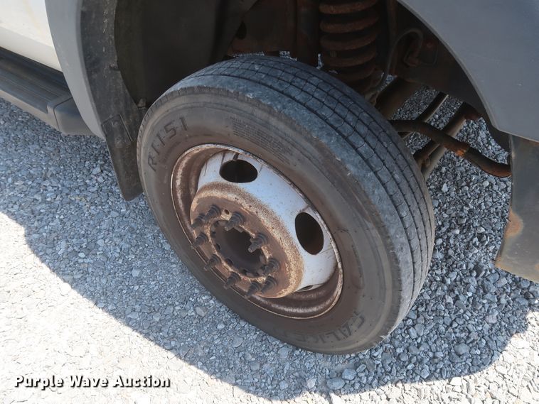 image for item GS9940 2011 Ford F450 Super Duty  bucket truck