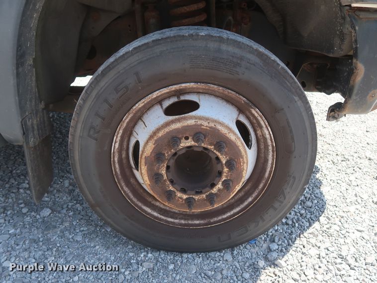 image for item GS9940 2011 Ford F450 Super Duty  bucket truck