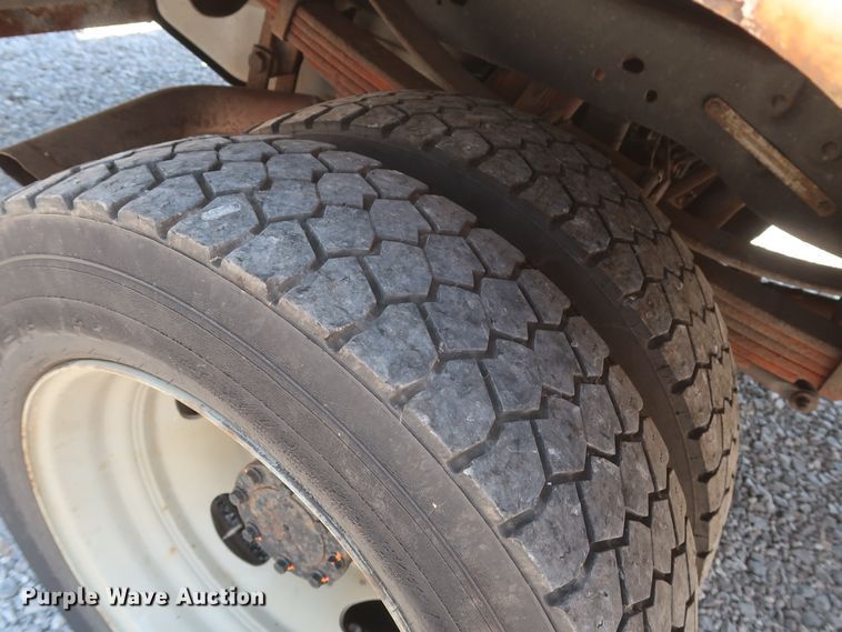 image for item GS9940 2011 Ford F450 Super Duty  bucket truck