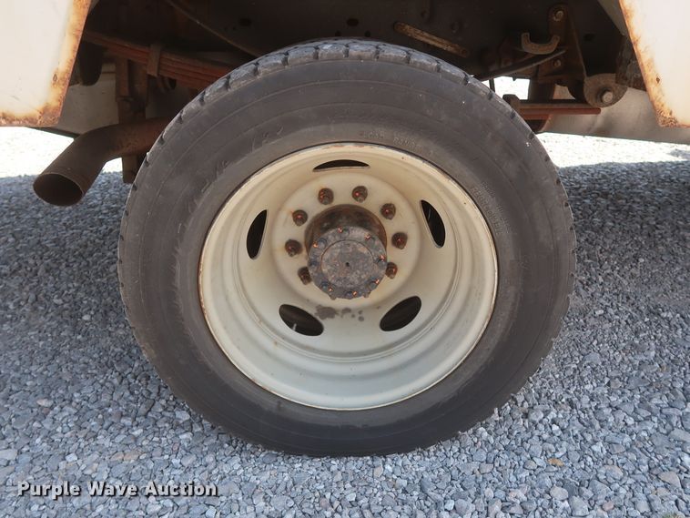 image for item GS9940 2011 Ford F450 Super Duty  bucket truck