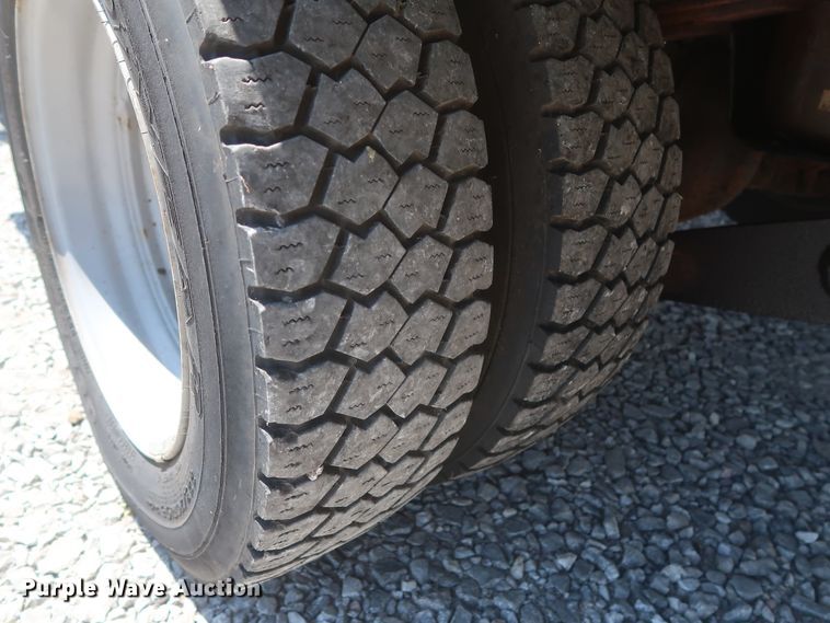 image for item GS9940 2011 Ford F450 Super Duty  bucket truck