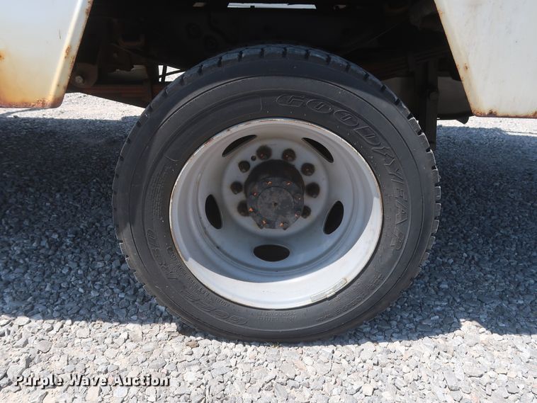 image for item GS9940 2011 Ford F450 Super Duty  bucket truck