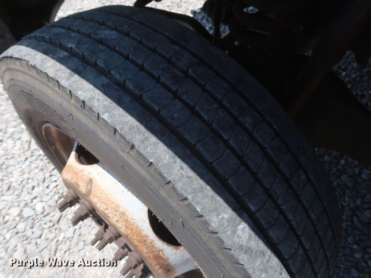 image for item GS9940 2011 Ford F450 Super Duty  bucket truck