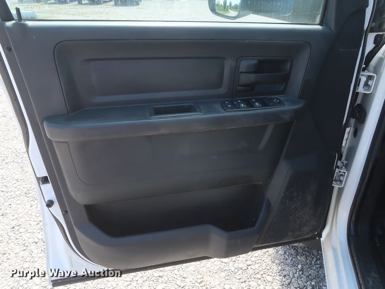 image for item GS9942 2011 Dodge Ram 4500HD  Crew Cab bucket truck