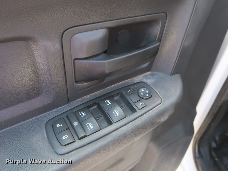 image for item GS9942 2011 Dodge Ram 4500HD  Crew Cab bucket truck