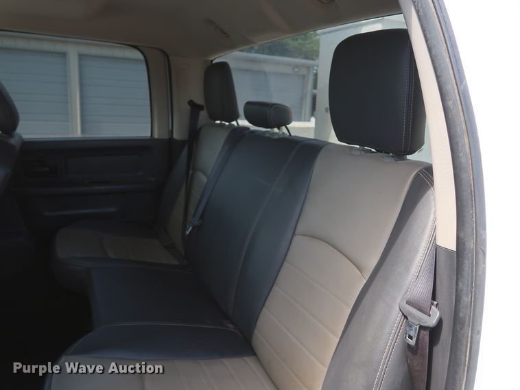 image for item GS9942 2011 Dodge Ram 4500HD  Crew Cab bucket truck