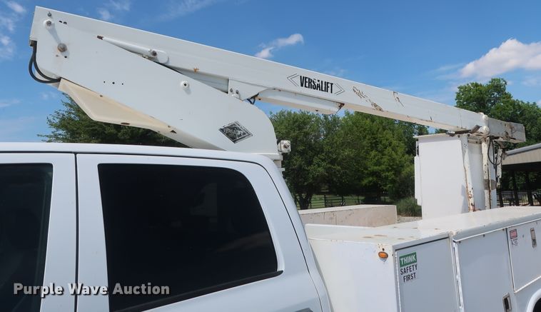 image for item GS9942 2011 Dodge Ram 4500HD  Crew Cab bucket truck