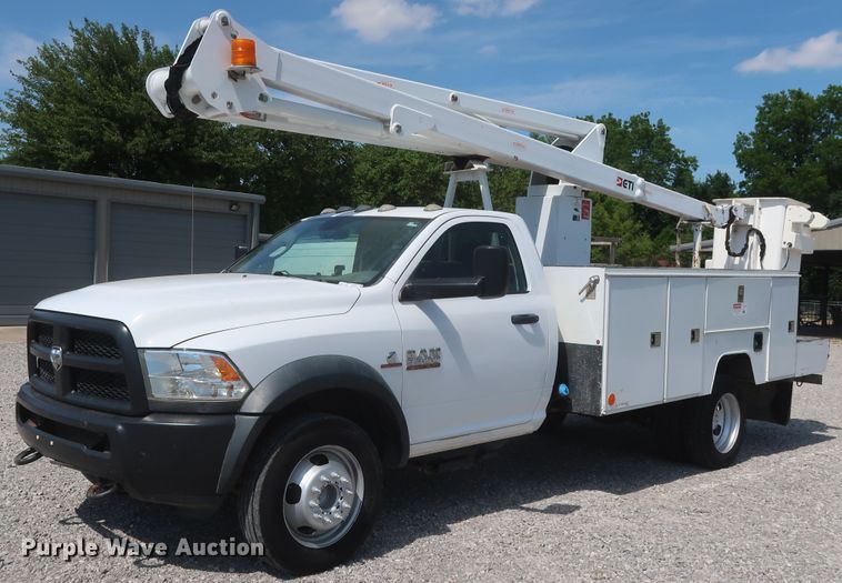 image for item GS9944 2015 Dodge Ram 5500HD  bucket truck