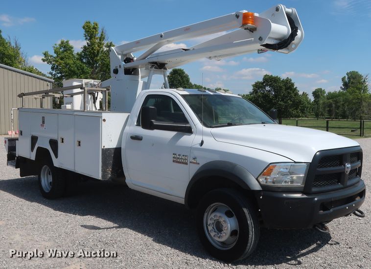 image for item GS9944 2015 Dodge Ram 5500HD  bucket truck