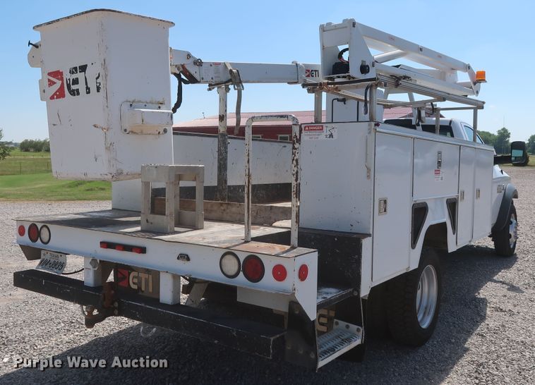image for item GS9944 2015 Dodge Ram 5500HD  bucket truck