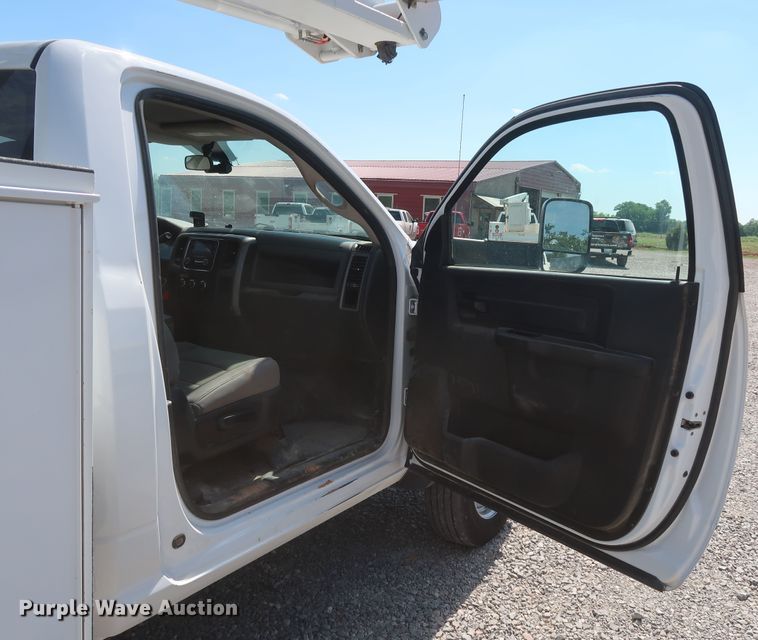 image for item GS9944 2015 Dodge Ram 5500HD  bucket truck