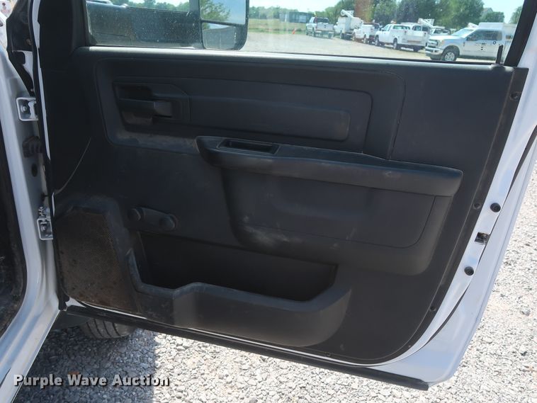 image for item GS9944 2015 Dodge Ram 5500HD  bucket truck