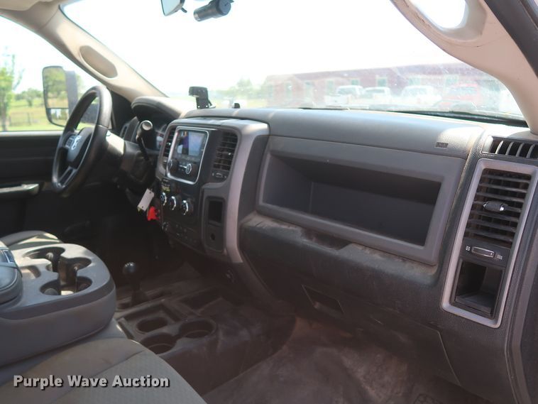 image for item GS9944 2015 Dodge Ram 5500HD  bucket truck