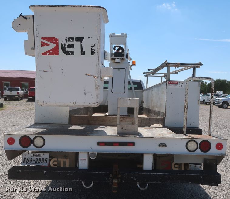 image for item GS9944 2015 Dodge Ram 5500HD  bucket truck