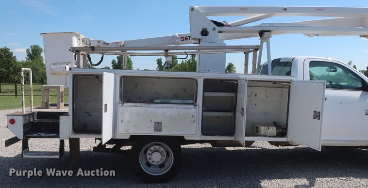 image for item GS9944 2015 Dodge Ram 5500HD  bucket truck