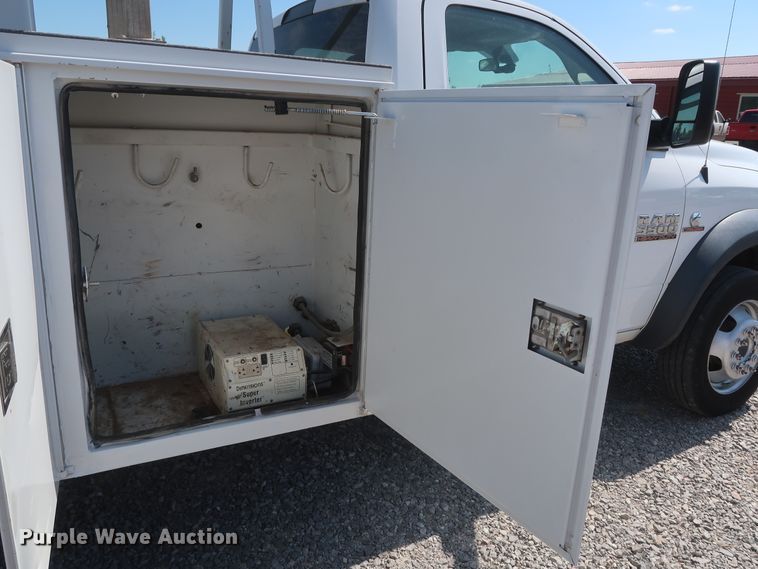 image for item GS9944 2015 Dodge Ram 5500HD  bucket truck