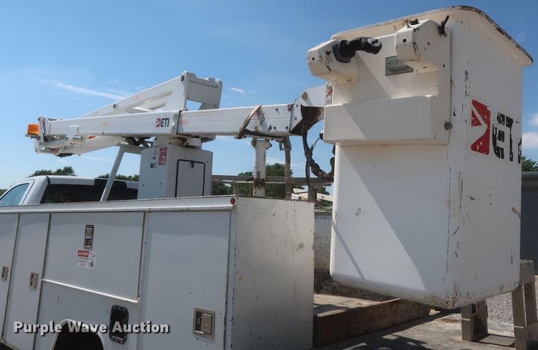 image for item GS9944 2015 Dodge Ram 5500HD  bucket truck