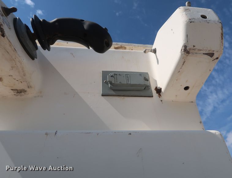 image for item GS9944 2015 Dodge Ram 5500HD  bucket truck