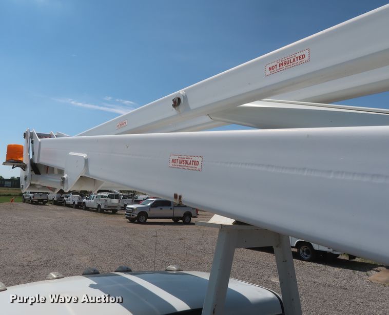 image for item GS9944 2015 Dodge Ram 5500HD  bucket truck