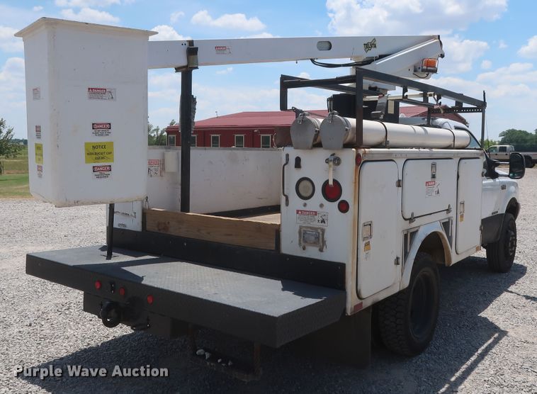 image for item GS9970 2000 Ford F450 Super Duty  bucket truck
