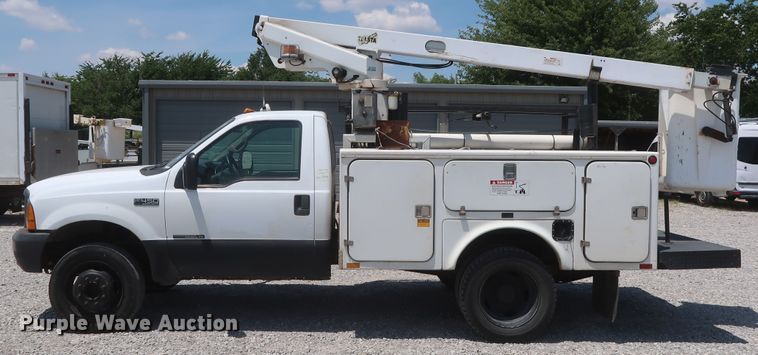image for item GS9970 2000 Ford F450 Super Duty  bucket truck