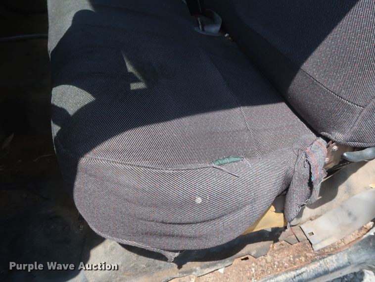 image for item GS9970 2000 Ford F450 Super Duty  bucket truck