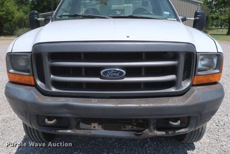 image for item GS9970 2000 Ford F450 Super Duty  bucket truck