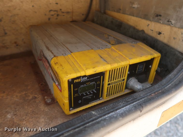 image for item GS9970 2000 Ford F450 Super Duty  bucket truck