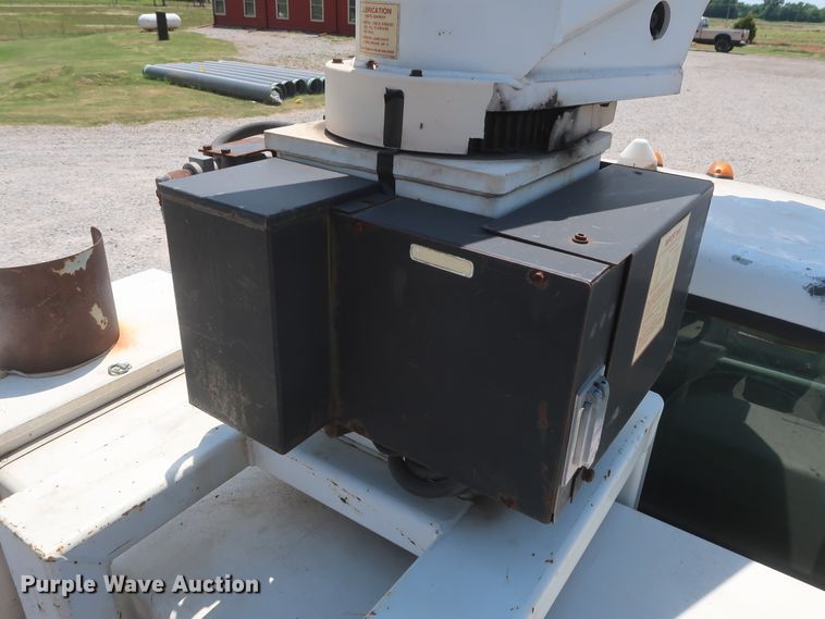 image for item GS9970 2000 Ford F450 Super Duty  bucket truck